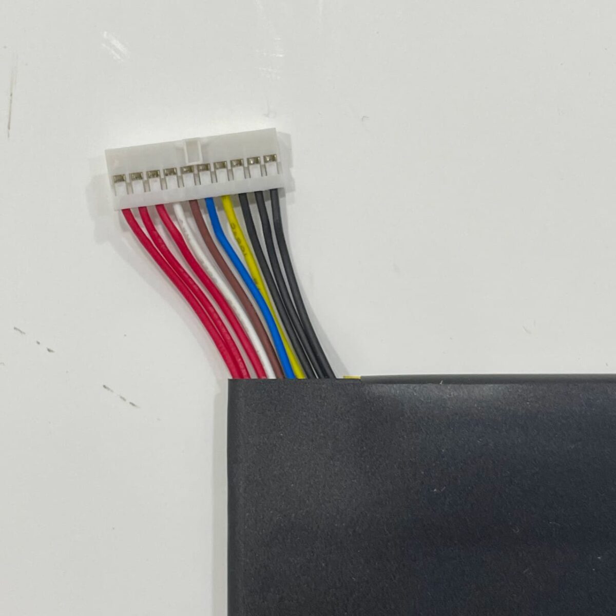 BTY-M6K MSI Battery Connector Wires – Detailed View – Georgia